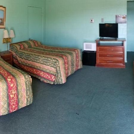 Holiday Host Motel Sonora Exterior photo